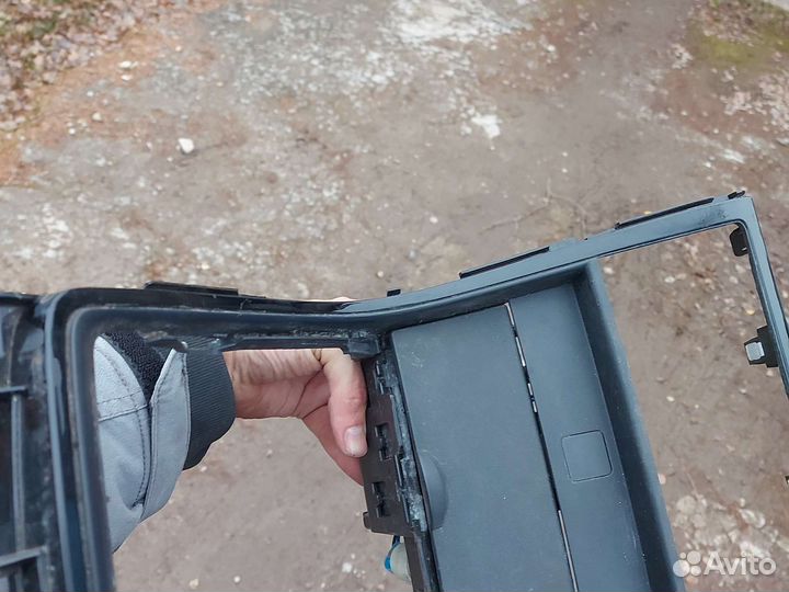 Консоль центральная, пепельница Мазда 6 gh рест