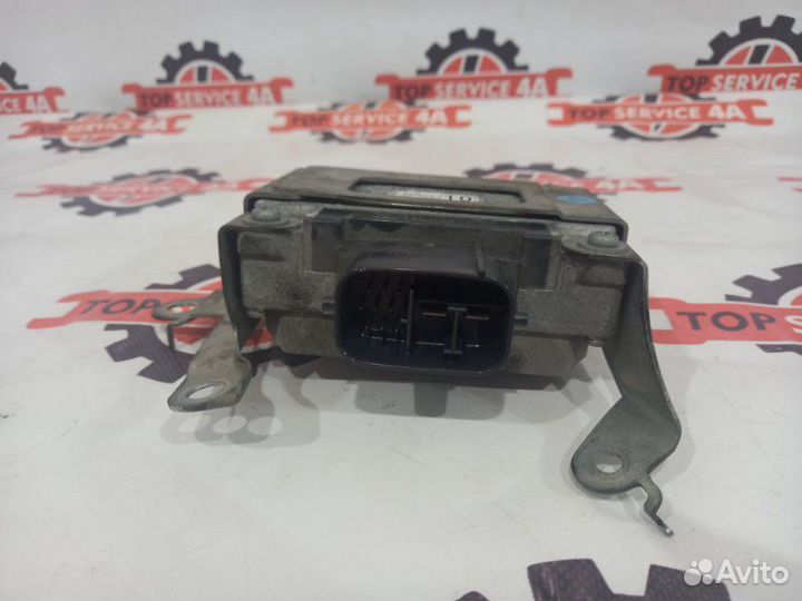 Блок управления подвеской Lexus Ls600H UVF45