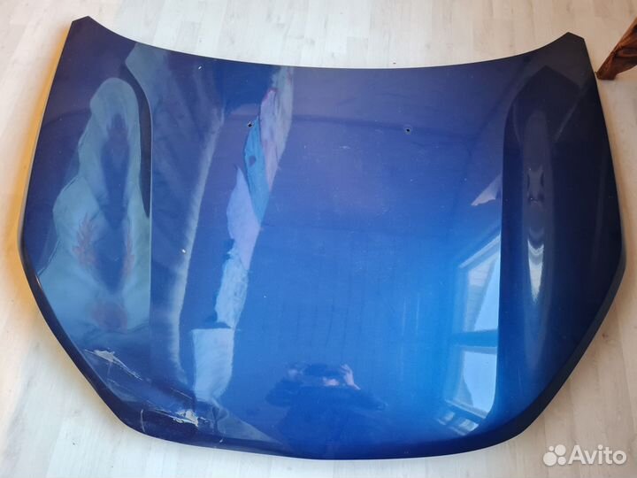 Капот лада Vesta