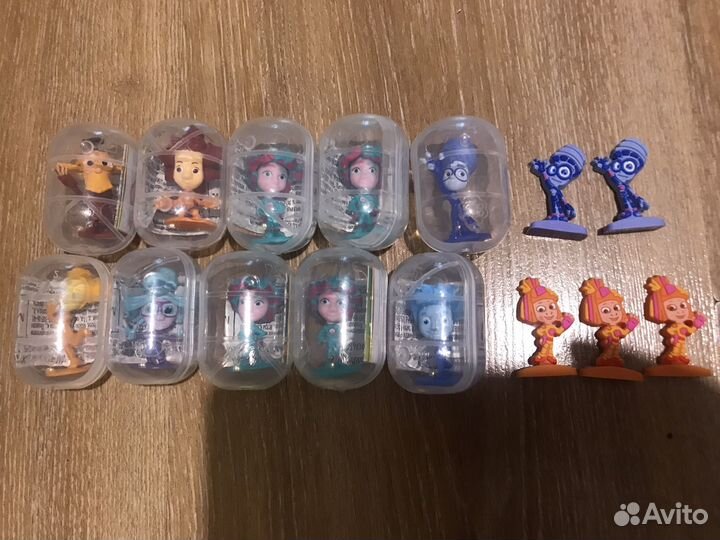 Игрушки из шоколадных яиц чупа чупс