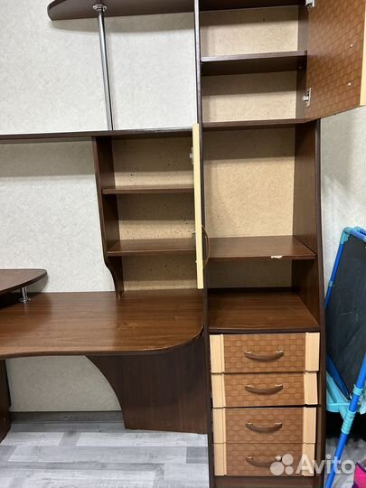 Компьютерный стол