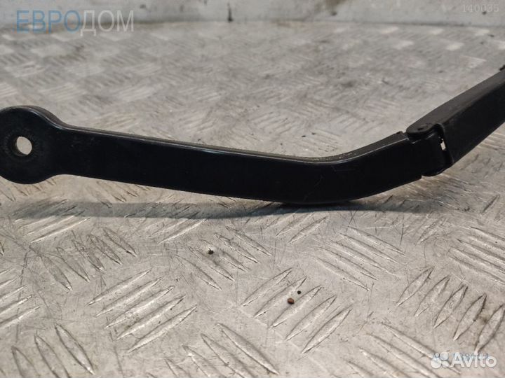 Щеткодержатель правый на BMW F15 s1138004