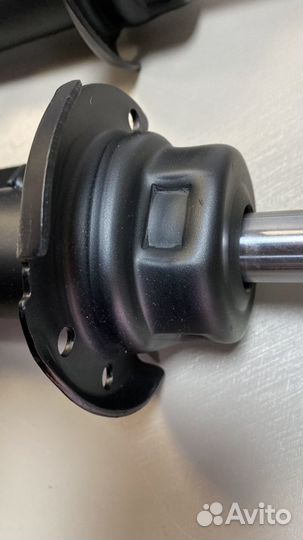 Амортизатор передний BMW E90