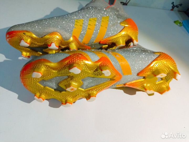Бутсы футбольные Adidas predator