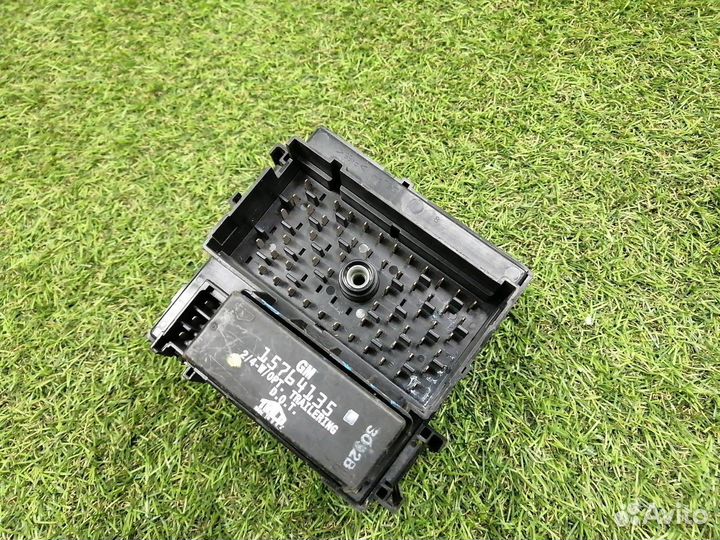 Блок предохранителей Cadillac Escalade