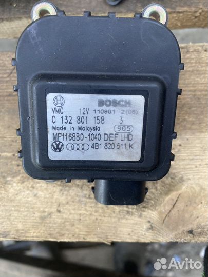 Моторчик заслонки отопителя Audi A6 C5