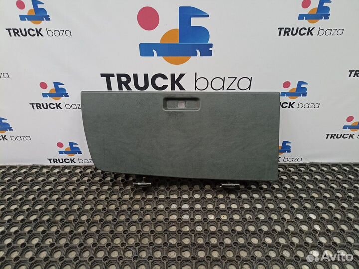 81639030186 Крышка консоли правая Man TGA