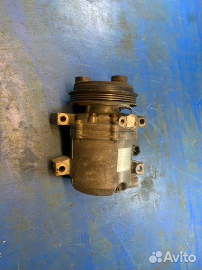 Компрессор кондиционера Subaru Impreza GD 2001