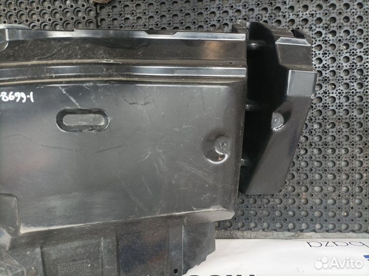 81612300208 Крыло переднее правое передняя часть