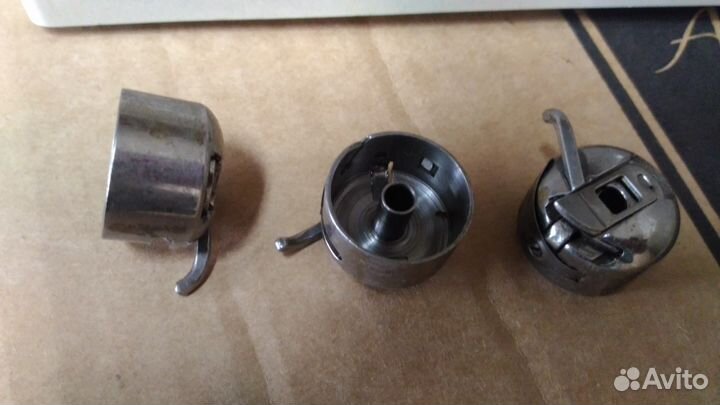 Шпулька и шпульный колпачек (челнок)