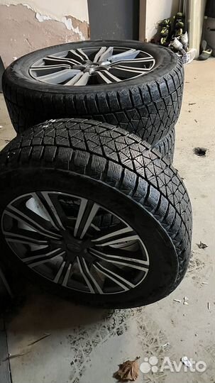 Комплект колес лексус r20 bridgestone