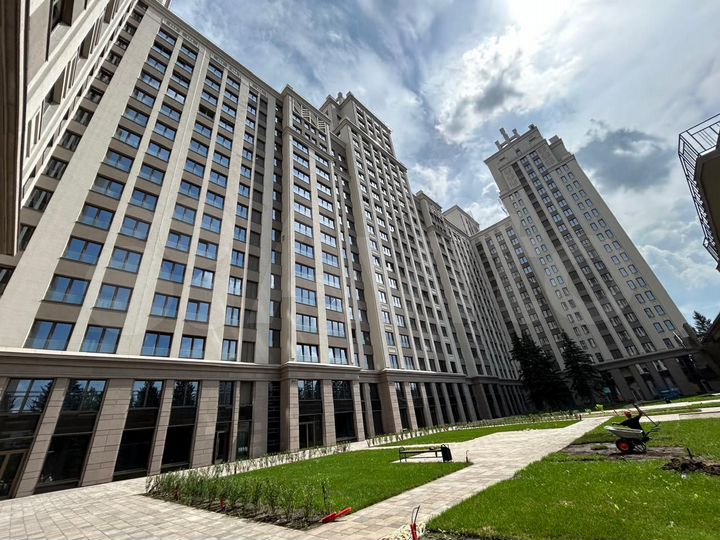 2-к. квартира, 67,7 м², 2/23 эт.