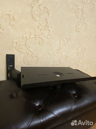 Кронштейн полка для телевизора на стену