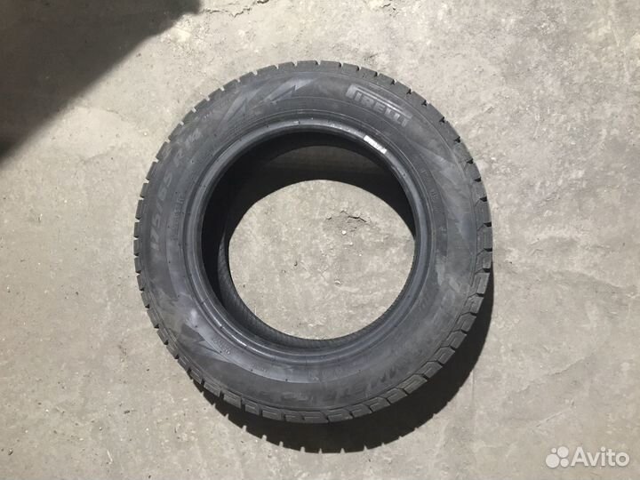 Pirelli Ice Asimmetrico Plus 175/65 R14