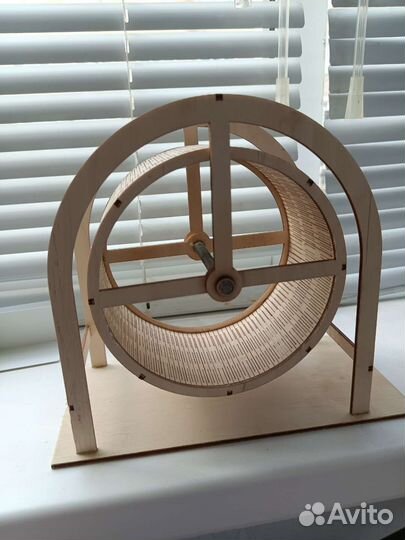 Колесо Для грызунов деревянное