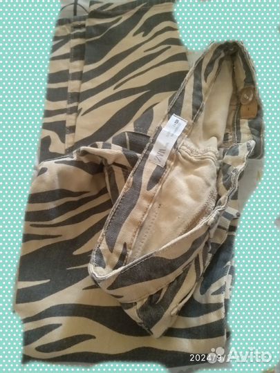 Джинсы на девочку 7-9лет