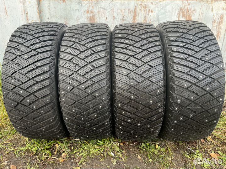 Goodyear Ultragrip Ice Arctic 235/55 R17 103T