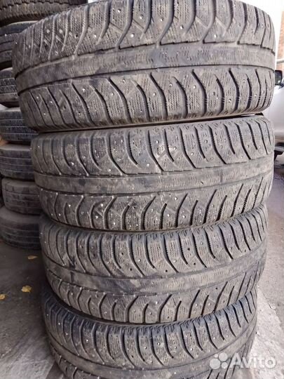 Bridgestone Ice Cruiser 7000 215/60 R17