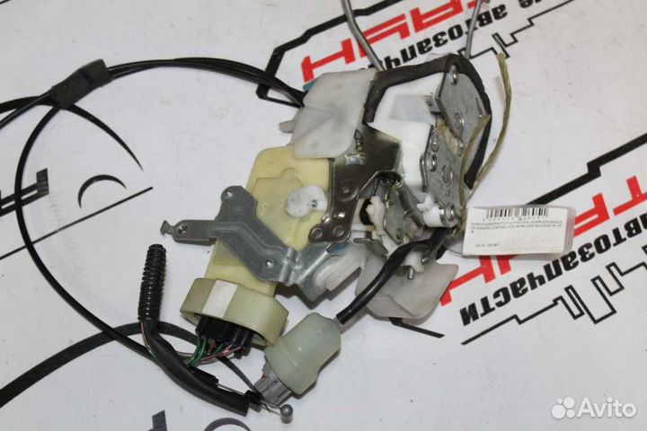 Замок двери toyota lexus aristo GS300 GS400 GS430 JZS160 JZS161 UZS160 UZS161 передний правый 690303