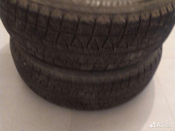 Bridgestone Blizzak Revo GZ 205/60 R16