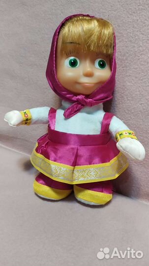 Кукла Маша,танцует и поет,повторит ваши фразы
