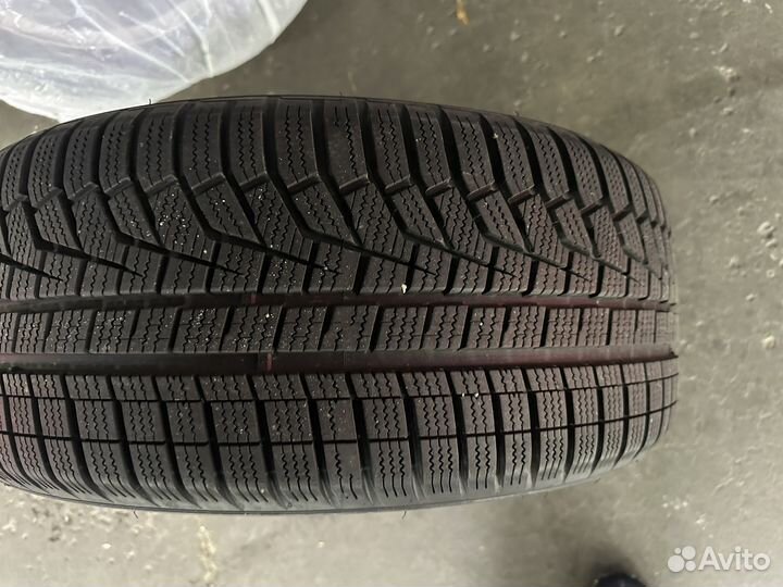 Диски BMW R17 шины Hankook winter icept evo2