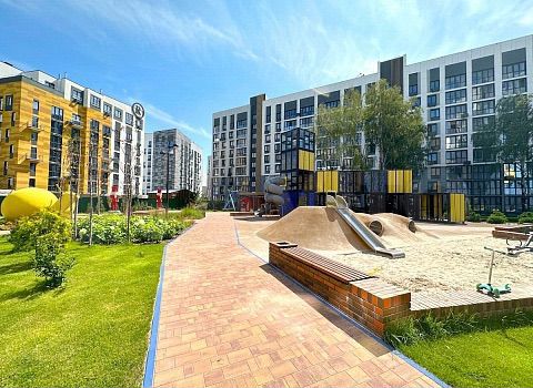 2-к. квартира, 65,7 м², 1/9 эт.