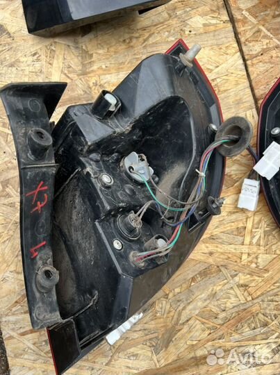 Geely emgrand x7 задний фонарь