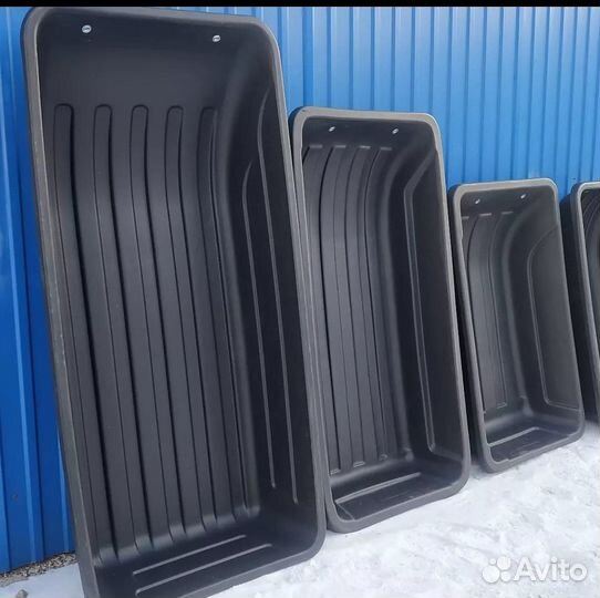 Тазы и сани пластиковые