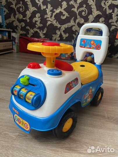 Машинка-каталка