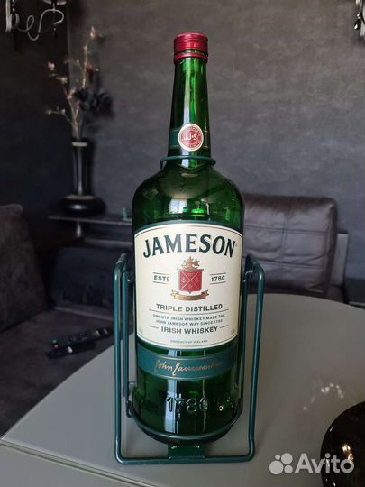 Бутылка стеклянная 4,5 л