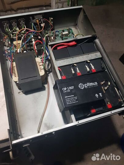 Ибп Powercom KIN-2200AP RM