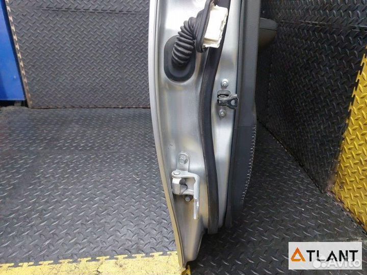 Дверь задний правый toyota wish