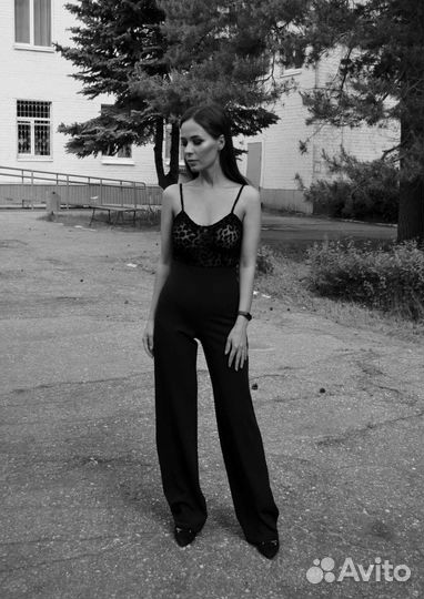 Вечерний комбинезон новый