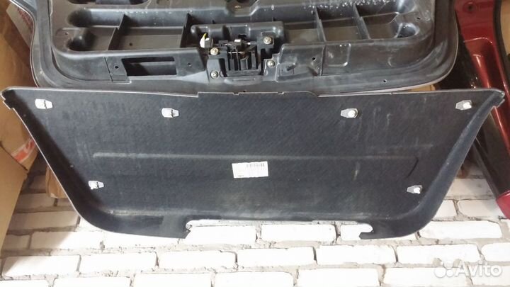 Mercedes A-Classe 168 1997 - 2004 обивка багажника