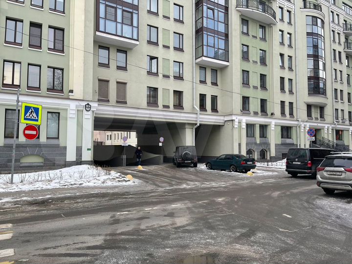 Машиноместо, 25 м²