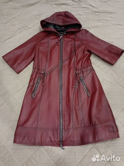 Кожаный плащ