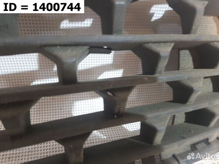 Решетка переднего бампера Hyundai Santa Fe