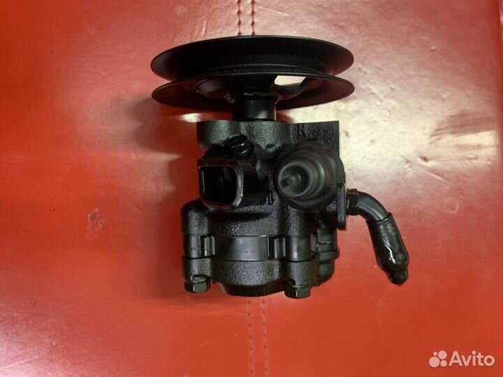 Насос гур Mitsubishi L200 MB501385