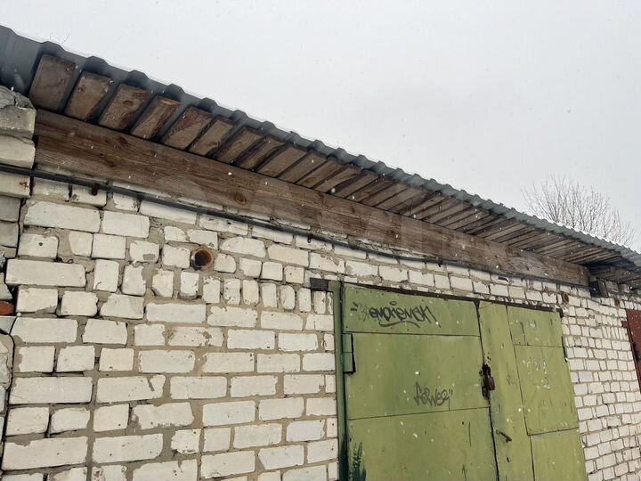 Гараж, > 30 м²