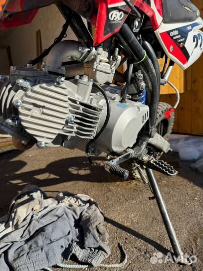 Двигатель yx160 4v