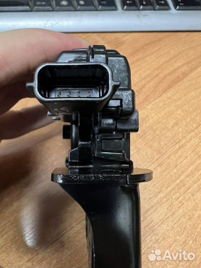 Замок багажника Веста, Хрей