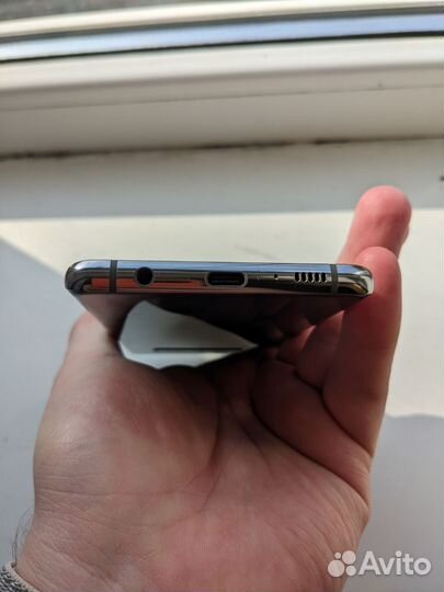 Samsung Galaxy S10+, 8/128 ГБ