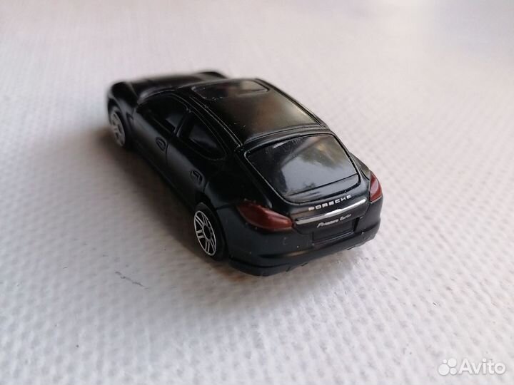 Машинка игрушка Porsche Panamera turbo