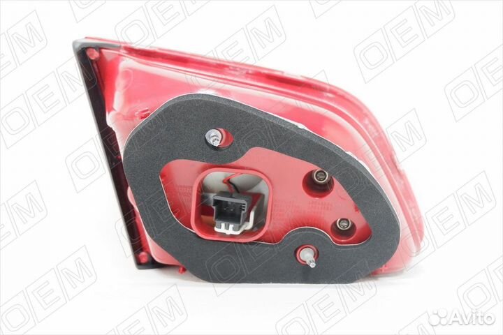 Фонарь правый задний в крышку багажника 691420