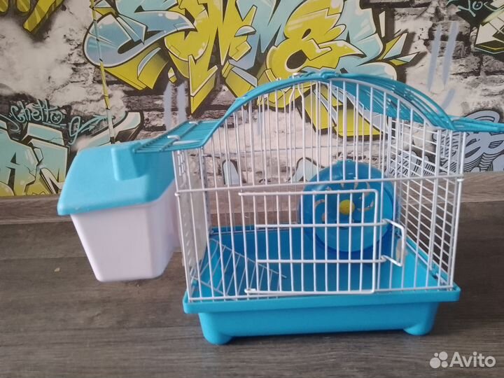 Клетка для хомяков (не очень большая )