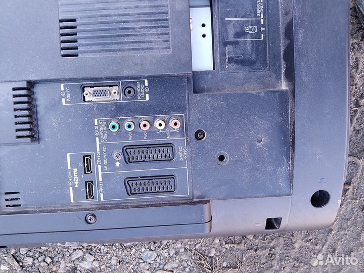 Продам телевизор на запчасти