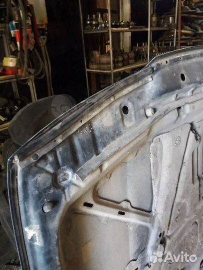 Капот Nissan Primera P10