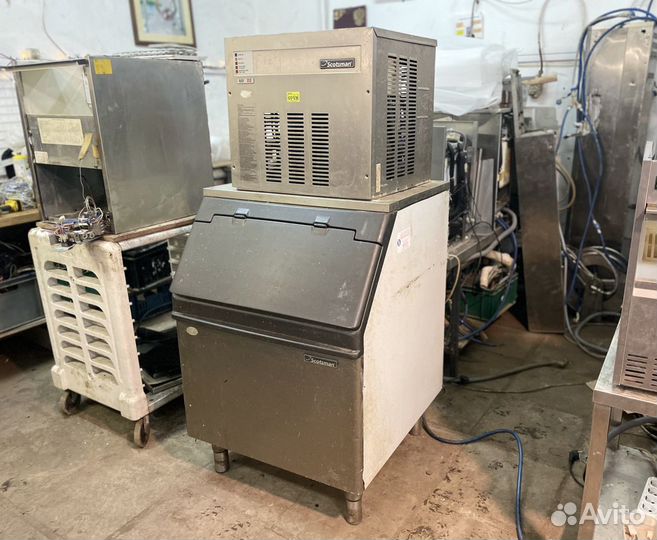 Льдогенератор с бункером