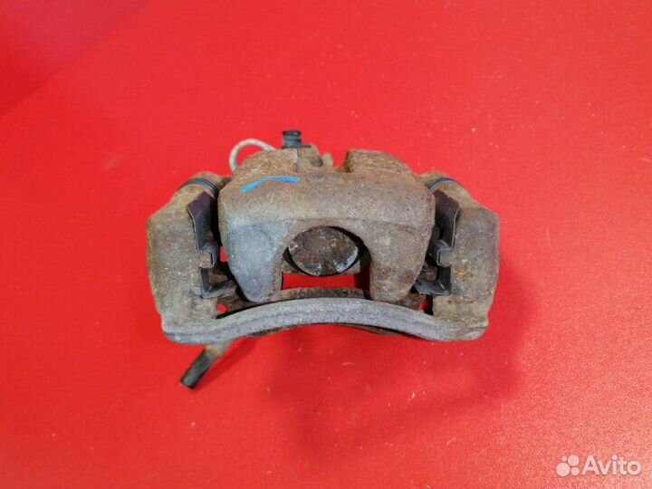 Суппорт задний левый Hyundai Solaris RB G4FA 2011